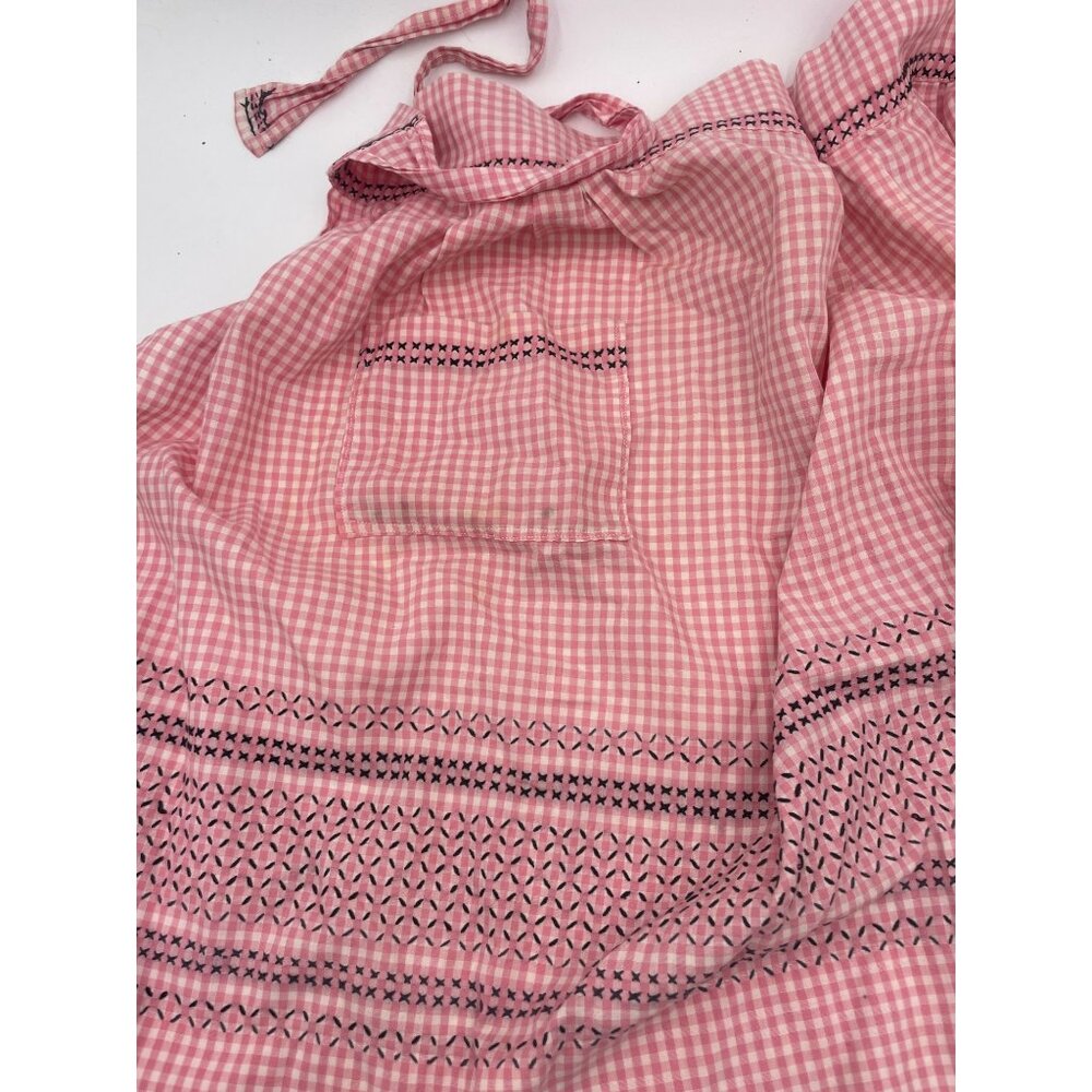 Vintage Pink Gingham Apron With Embroidered Hem & Pocket Retro Kitchen Chic - Picture 3 of 4